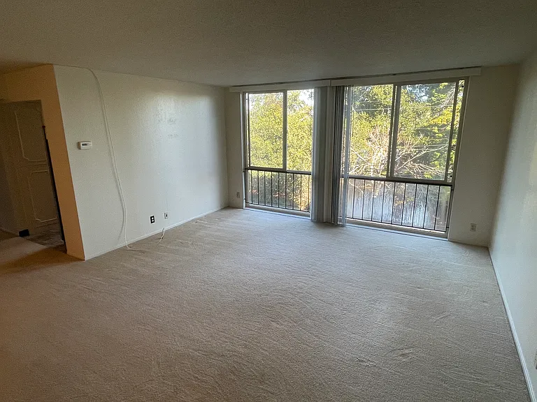 1040 El Camino Real #205 — Photo 7