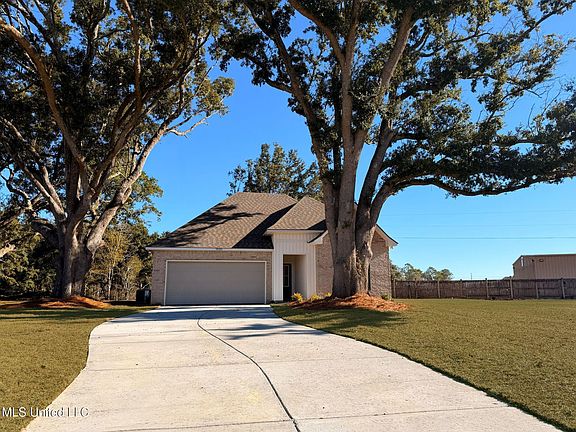 2nd image of 18080 Lakeshore Dr