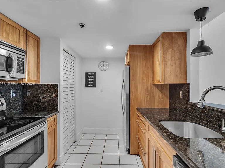 1717 N Bayshore Dr #A-1953 — Photo 15