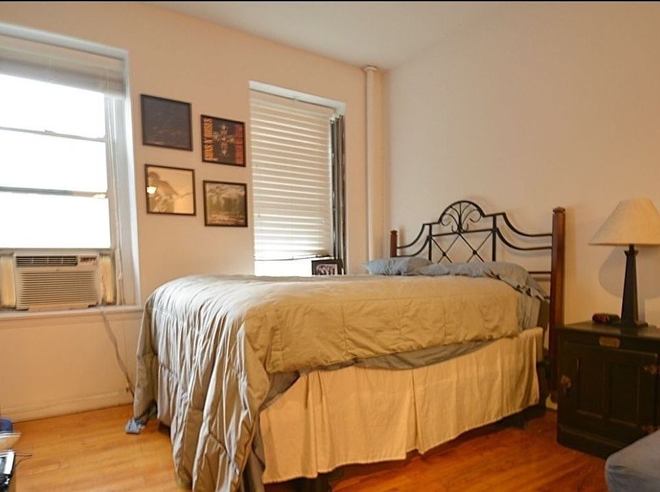 2nd image of 360 3rd Ave APT 7
