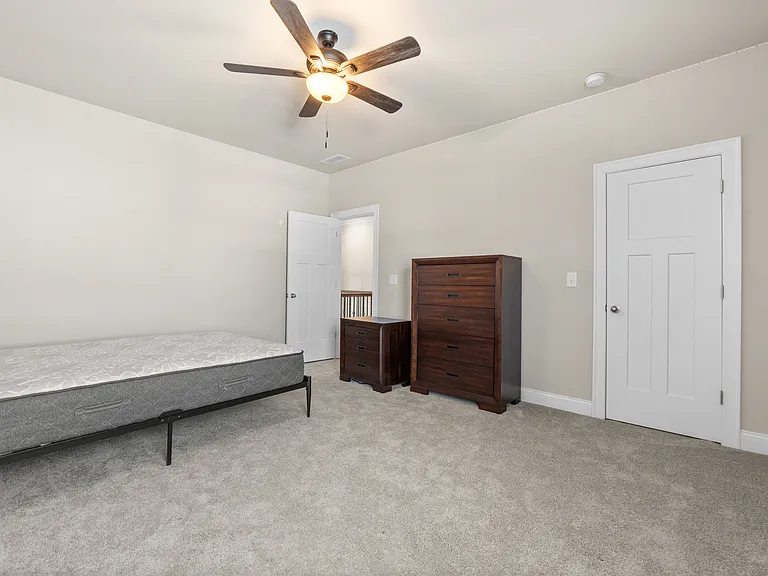 7435 Red Poppy Dr — Photo 33