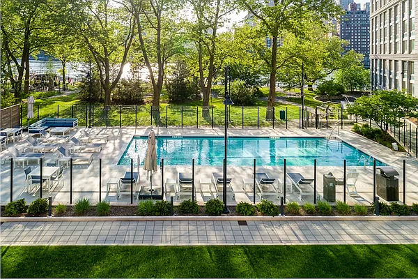 Rented by Bozzuto Management | media 22