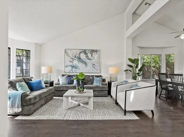 9859 Falcon Meadow Dr, Elk Grove, CA 95624