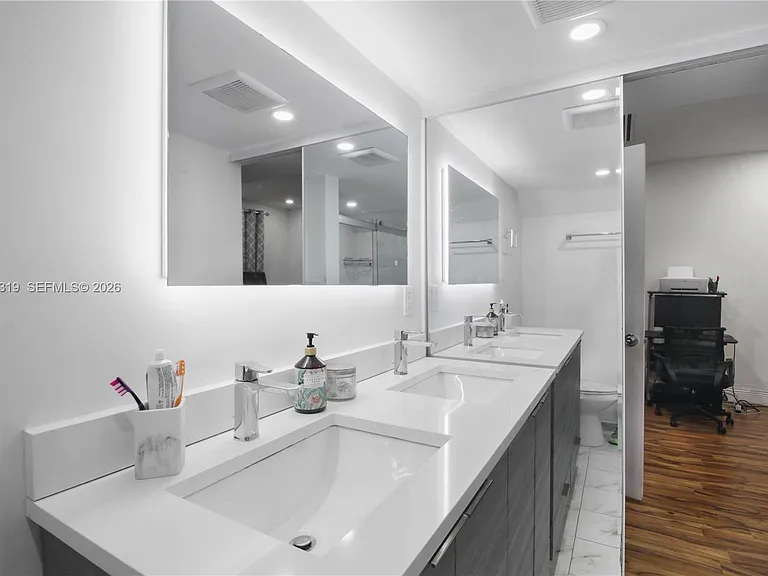 10135 SW 139th Pl — Photo 17