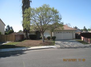713 Coastal Ct, Los Banos, CA 93635