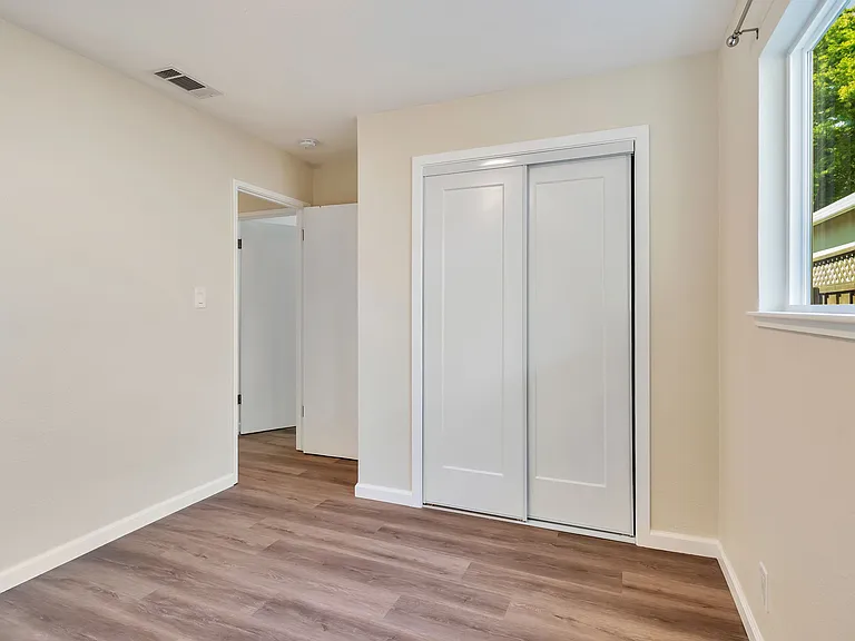 1581 Willowdale Dr — Photo 24