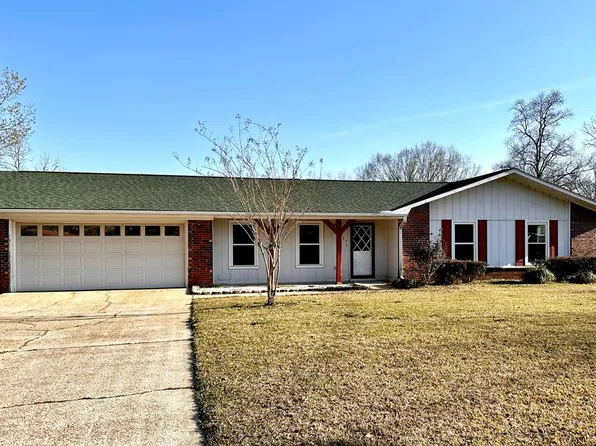 709 Ashley Cir, Dothan, AL 36305