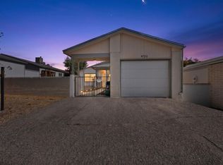 4720 Opal Dr NE, Rio Rancho, NM 87124