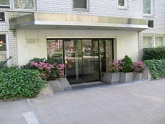 320 East 35th Street in Murray Hill
