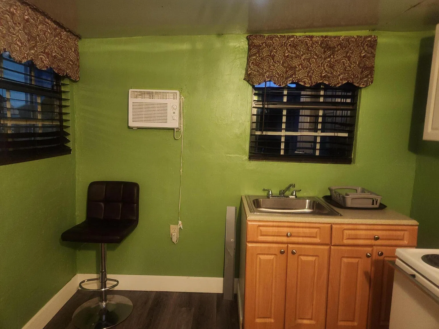 1 bed, 1.0 bath, 1094 sqft, $1,400 — Photo 3