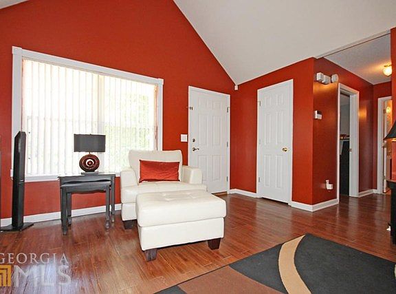 2nd image of 112 Green Meadow Dr