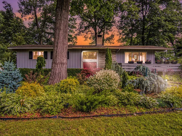 1740 Gladstone Dr, Muskegon, MI 49445