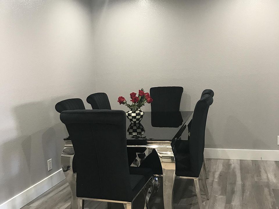 Dining rooom