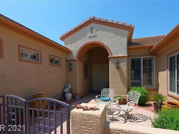 3rd image of 1605 Majestic Park Dr