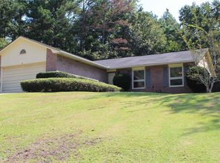 400 Camelot Dr, Lagrange, GA 30241