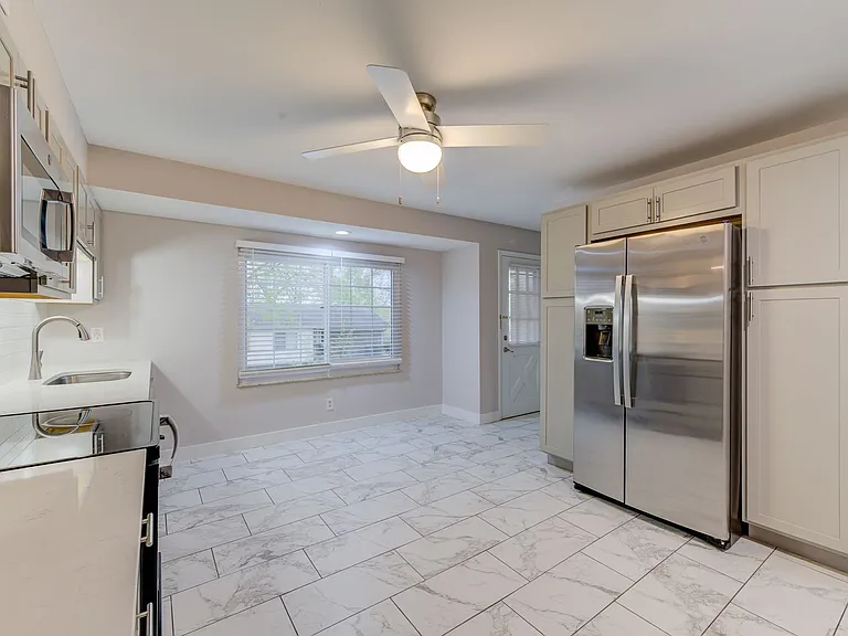 *Coming Available June 6th* Beautifully Renovated 2 bedroom in Arnold — Photo 5