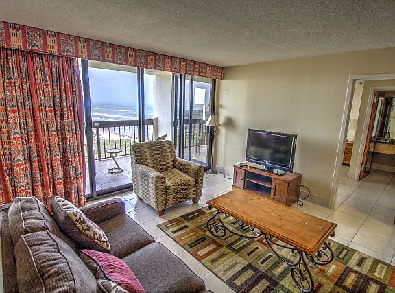 5th image of 310 Padre Blvd