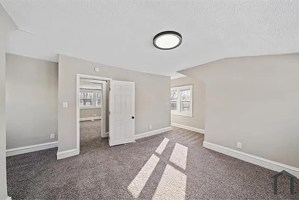 2713 Elmwood Ave — Photo 20