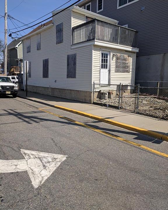 2nd image of 26 New St