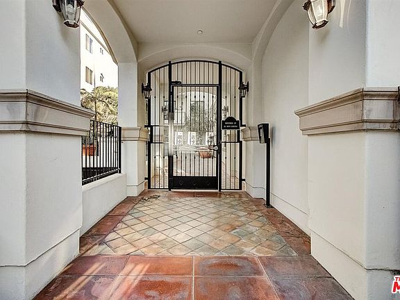 5th image of 1530 Camden Ave APT 301