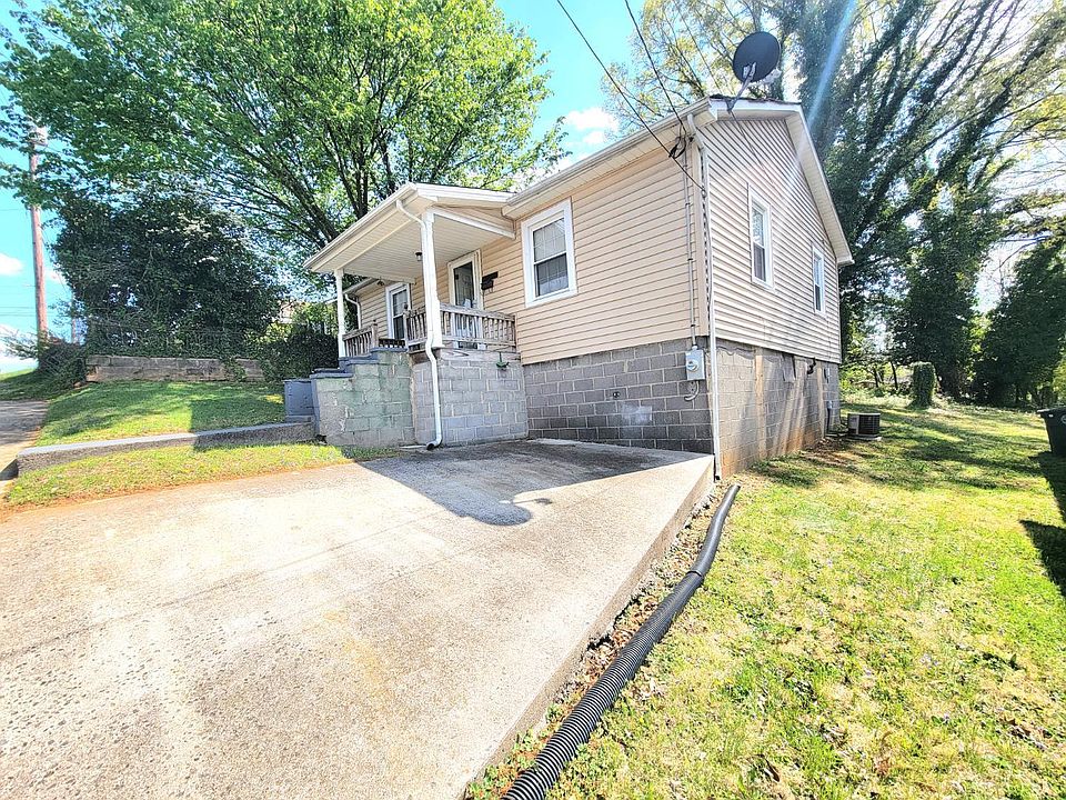 1st image of 2105 Early St