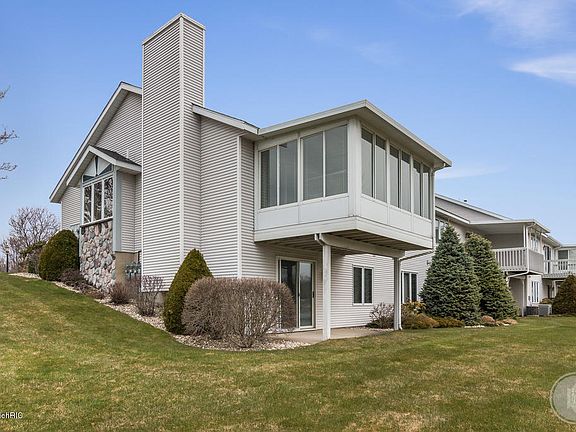 4th image of 14728 Anchor Ct