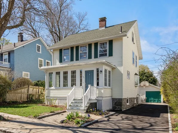 52 Avalon Rd, West Roxbury, MA 02132