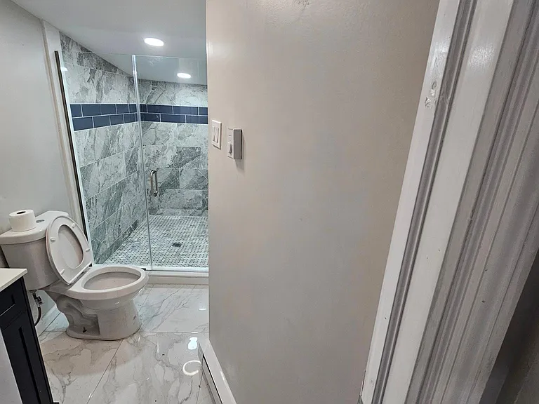 2702 Pratt St — Photo 21