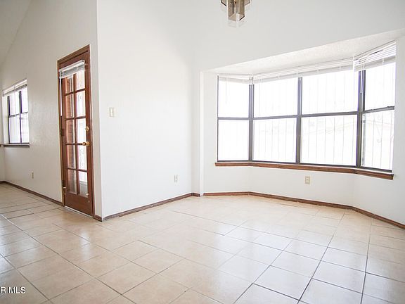 5th image of 11571 Arnaz Ct