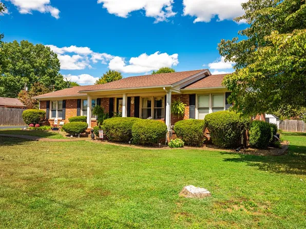 100 Northwood Dr, Russellville, KY 42276