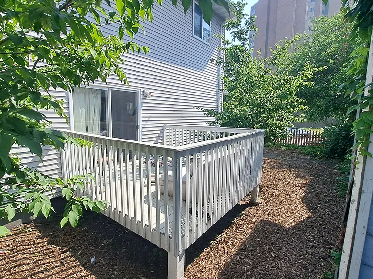 1512 Park Ave — Photo 16
