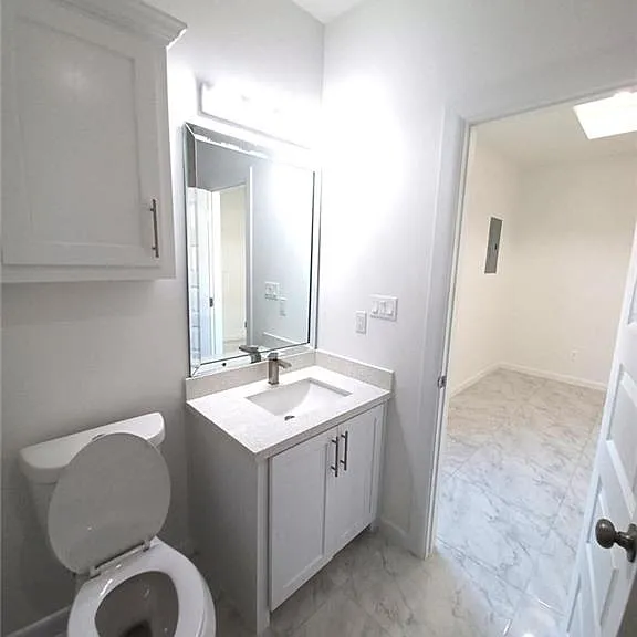 1404 S Xanthia St #2 — Photo 7