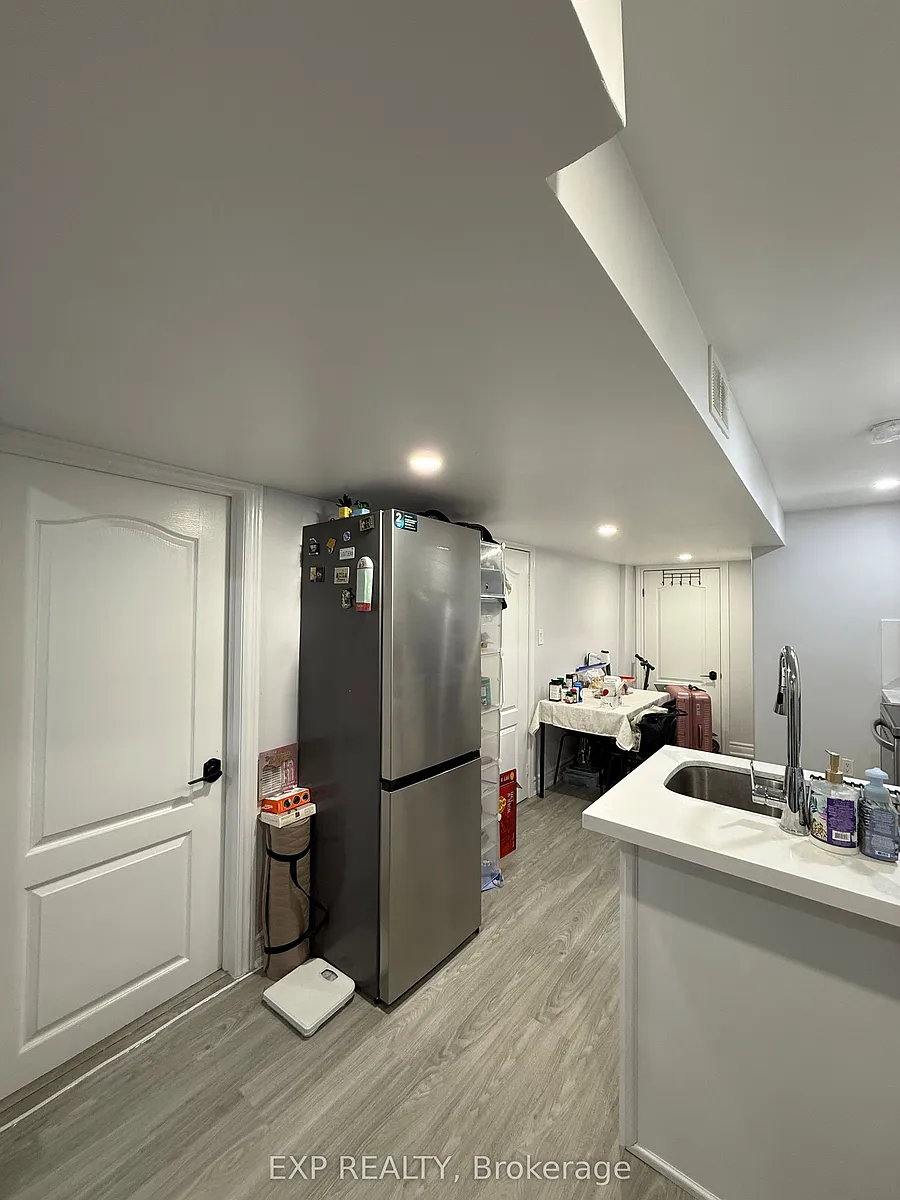 Building Photo - 130 Adventure Cres #LOWER