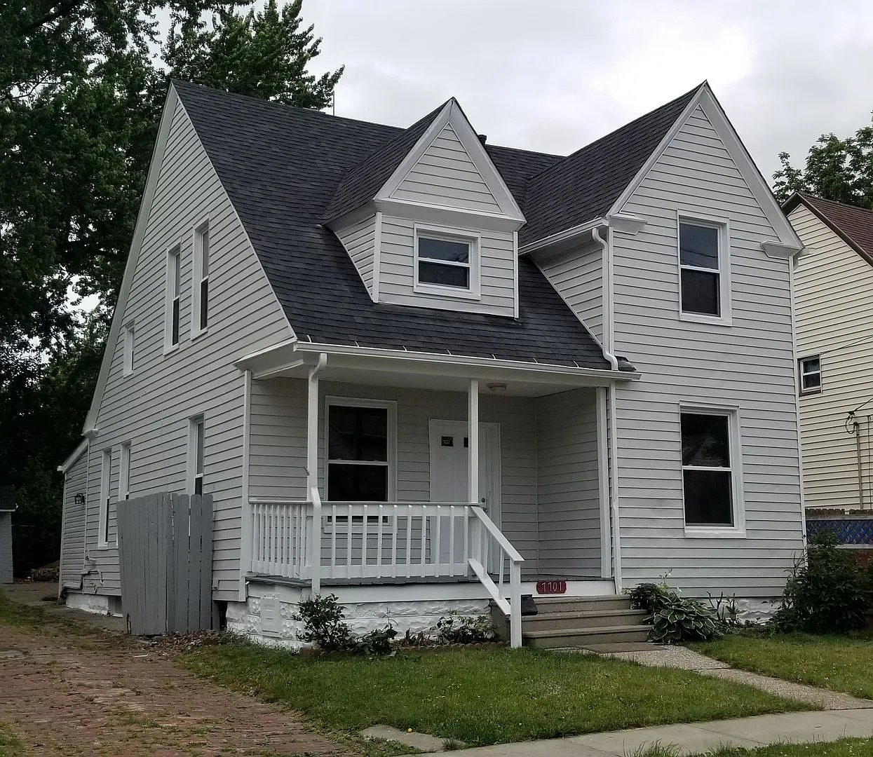 7701 Wentworth Ave photo 1