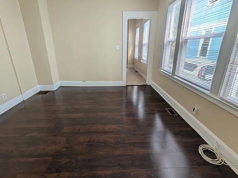 103 Sheffield Ave #11 — Photo 1