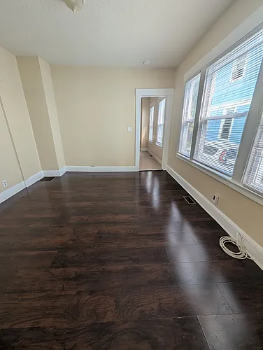 103 Sheffield Ave Photo 1