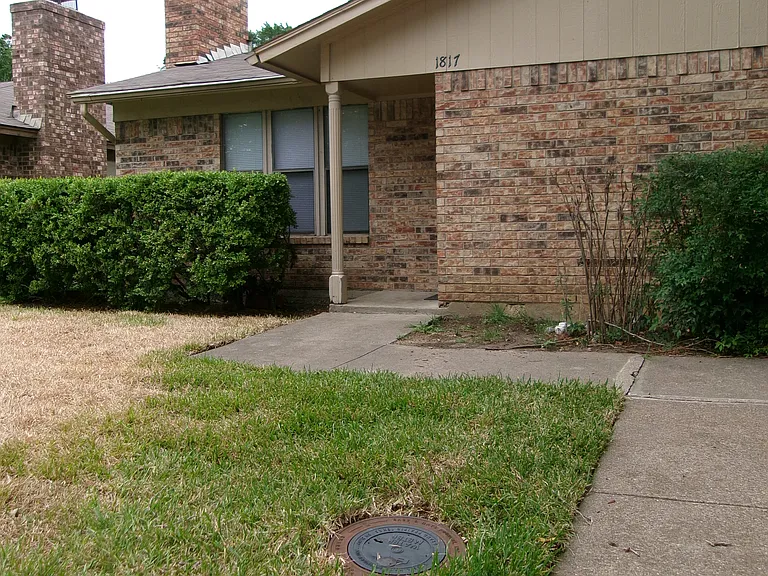 1817 Family Cir #1817 — Photo 1