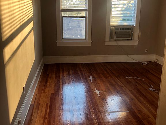 3rd image of 336 8th Ave NE APT 7