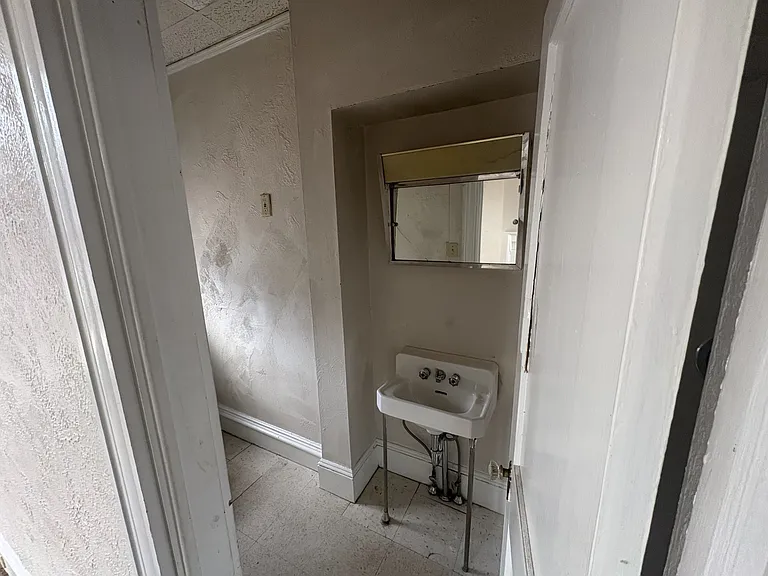 32 Deering St #2 — Photo 6