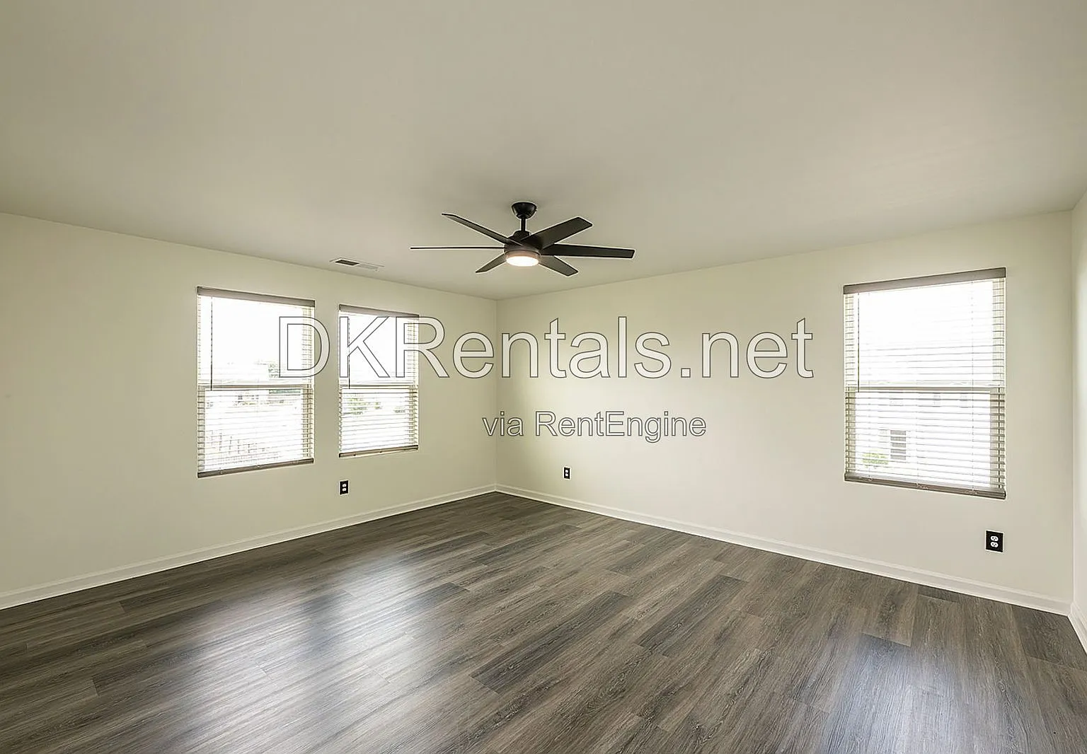 4 bed, 2.5 bath, 2132 sqft, $2,350 — Photo 3