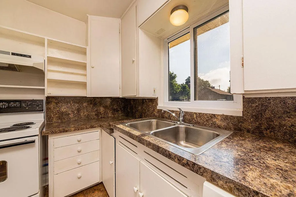 2 bed, 897 sqft, $1,700 — Photo 4