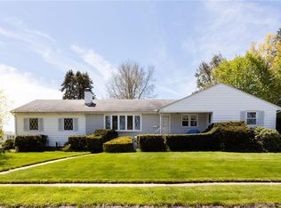 78 Sandquist Cir, Hamden, CT 06514