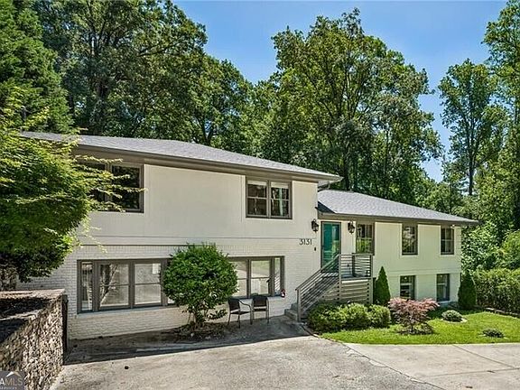 4th image of 3131 Dale Dr NE