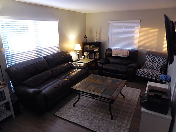 3rd image of 10360 Parkman Dr Unit B