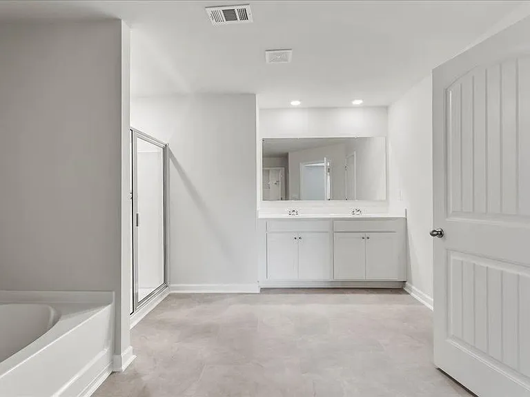 5113 Tulip Sq — Photo 15