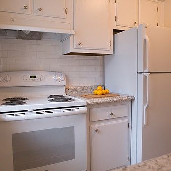 2nd image of 951 S Market St APT 15