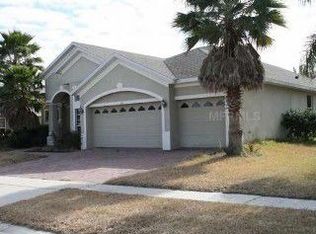 318 Alexandria Place Dr, Apopka, FL 32712