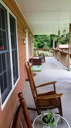 3rd image of 129 Seth Dr