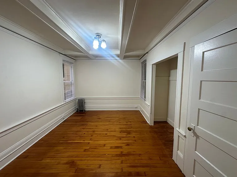 1270 Pine St — Photo 2