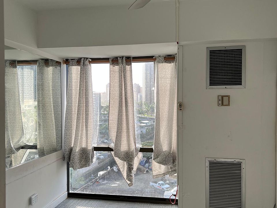 2nd image of 1750 Kalakaua Ave APT 905